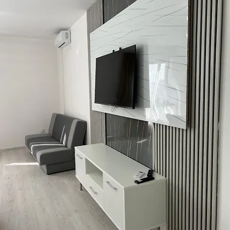 Kings Apartment *