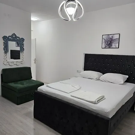 Kings Apartment *