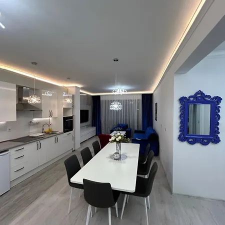 Kings Apartment